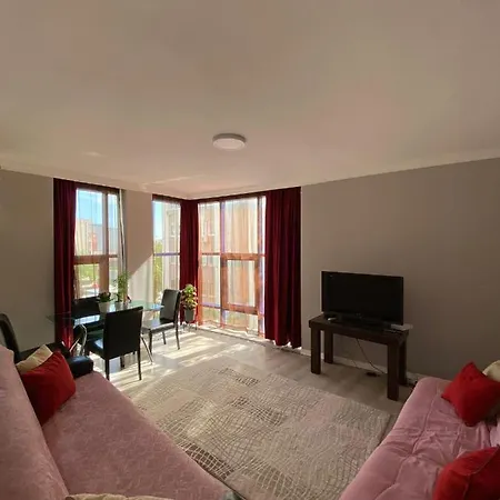 центр Apartment *
